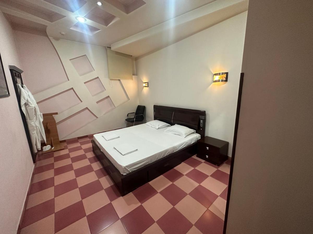 Best Hotel Erevan Esterno foto