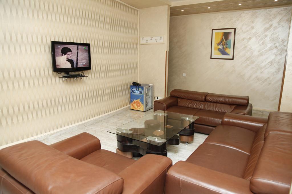 Best Hotel Erevan Esterno foto