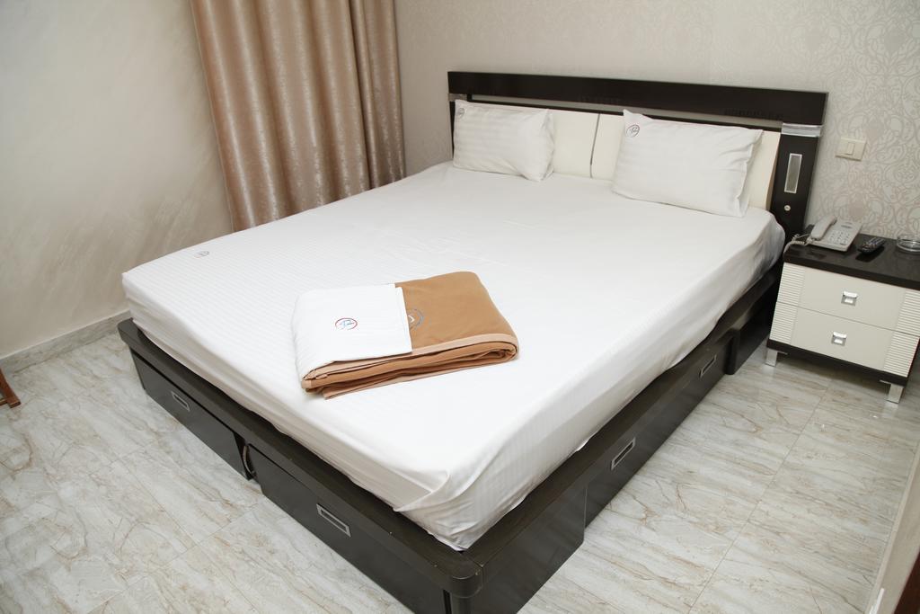 Best Hotel Erevan Esterno foto