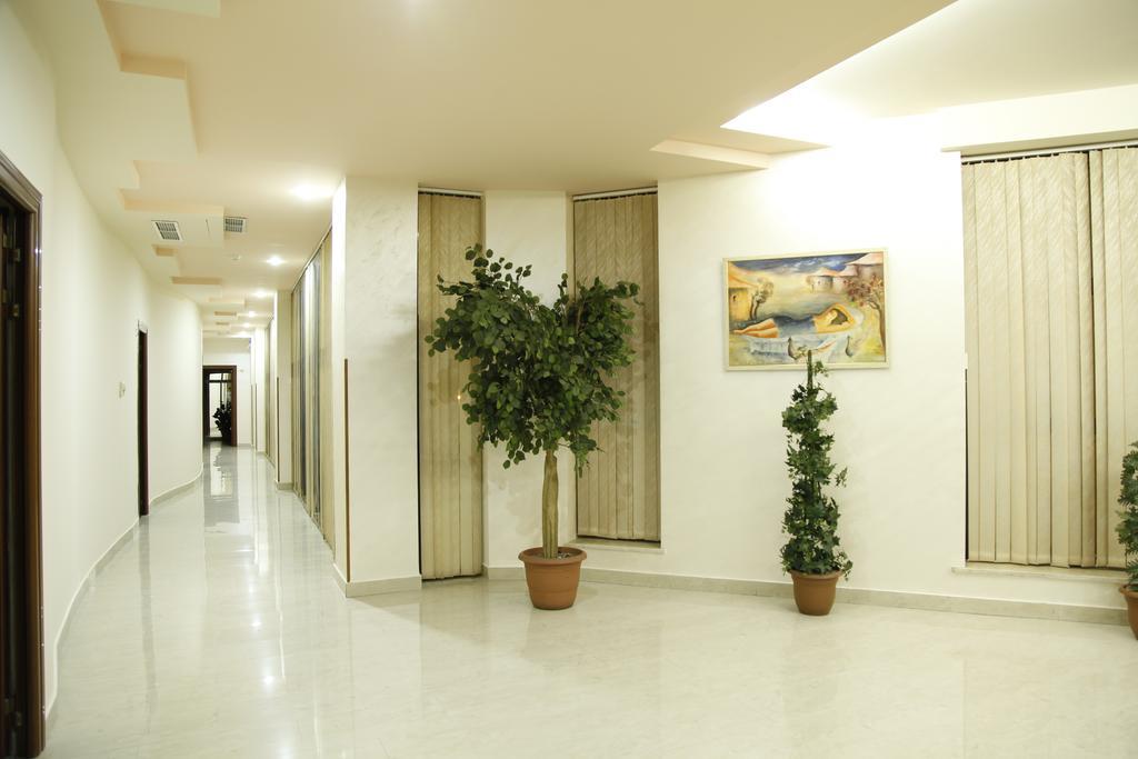 Best Hotel Erevan Esterno foto