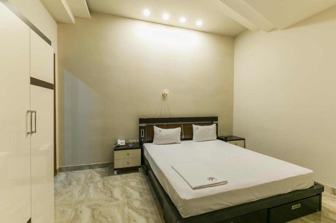 Best Hotel Erevan Esterno foto