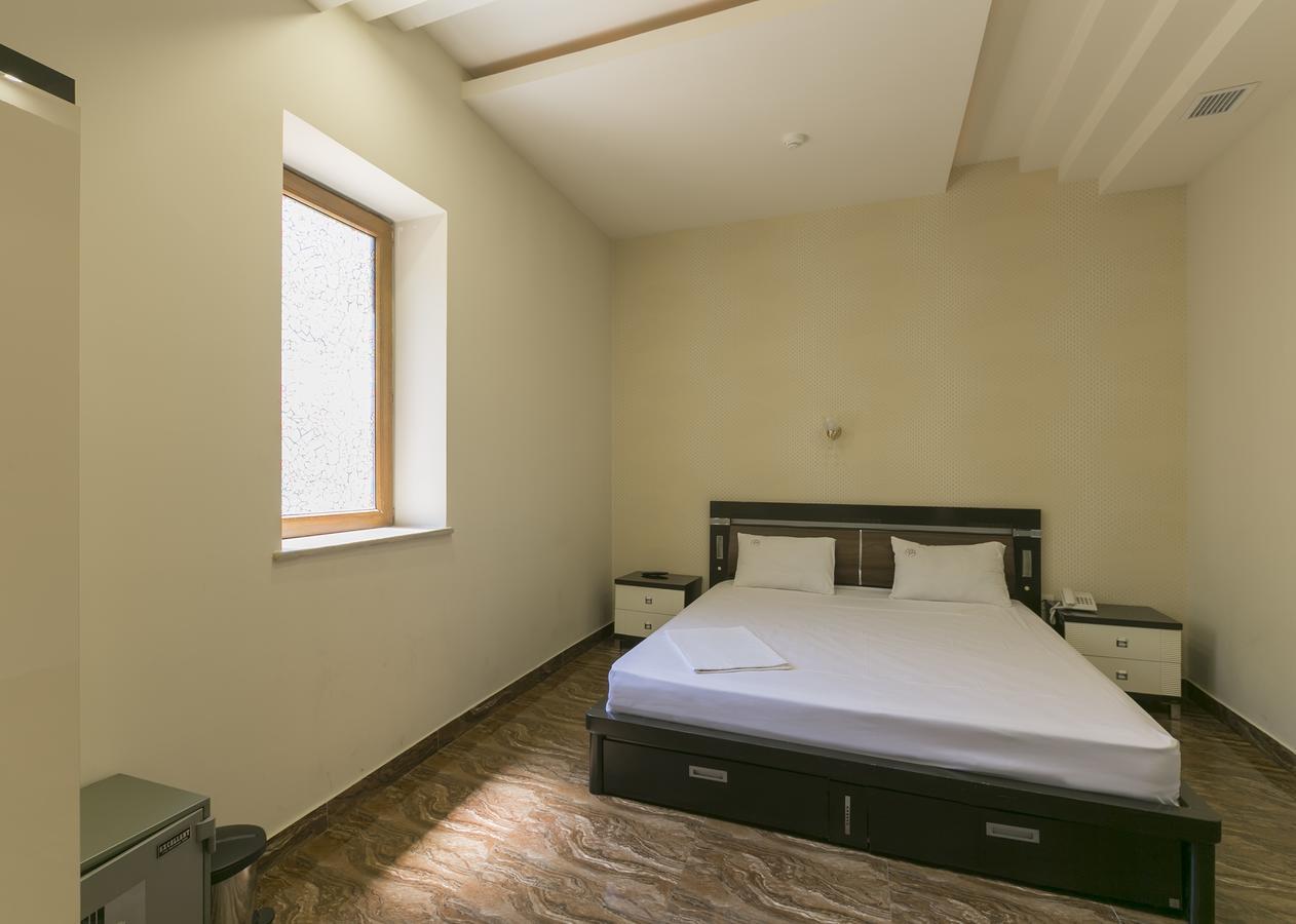Best Hotel Erevan Esterno foto